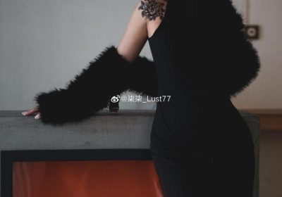 绝美cos摄影！柒柒要乖哦素材作品，带你穿越时空，感受另一种世界。