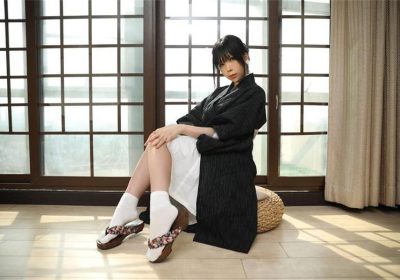代表现代美女的鹿野希铭铭大魔王，她的照片必须要看一看