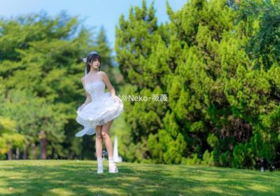 Neko薇薇早期合集分享，舞动红唇诠释时尚之美