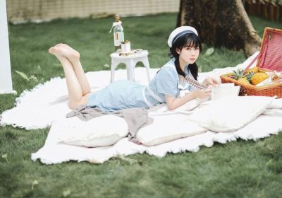 镜头下的模特，是依酱呀身高三围鞋码的完美呈现