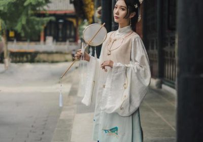 如月灰斯卡蒂cosplay精选，完美诠释最美女仆之咒的极致魅惑