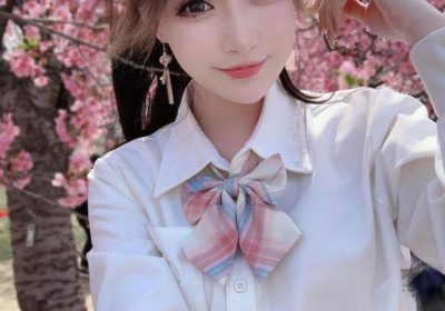 作品铁板烧鬼舞精油美丽与神秘并存，铁板烧鬼舞精油的工艺美学。