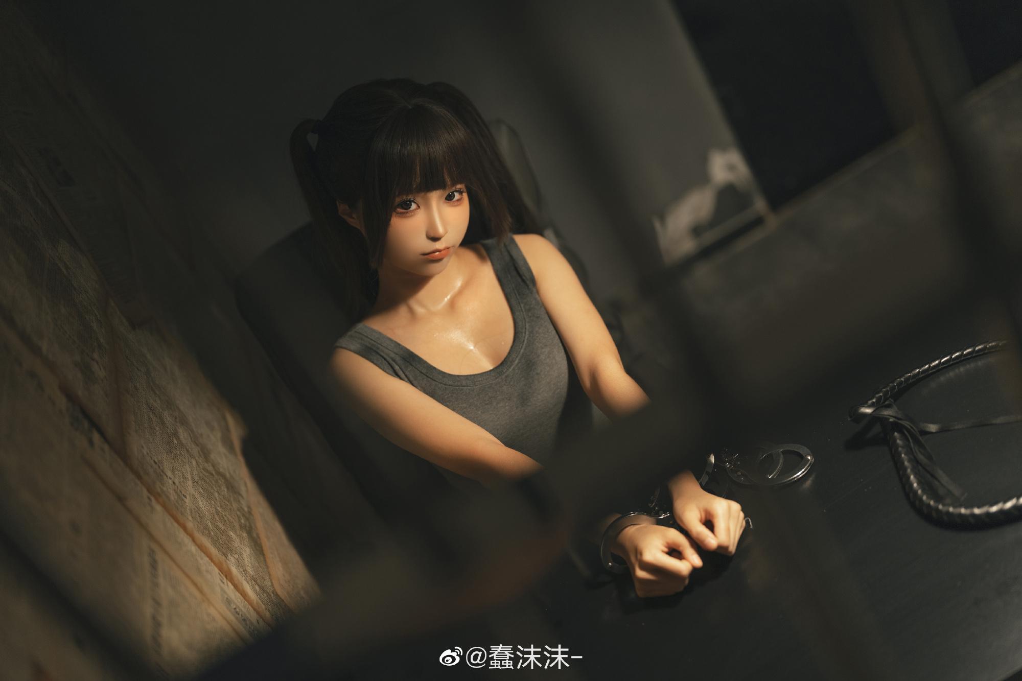 蠢沫沫《审讯》免费在线看-1