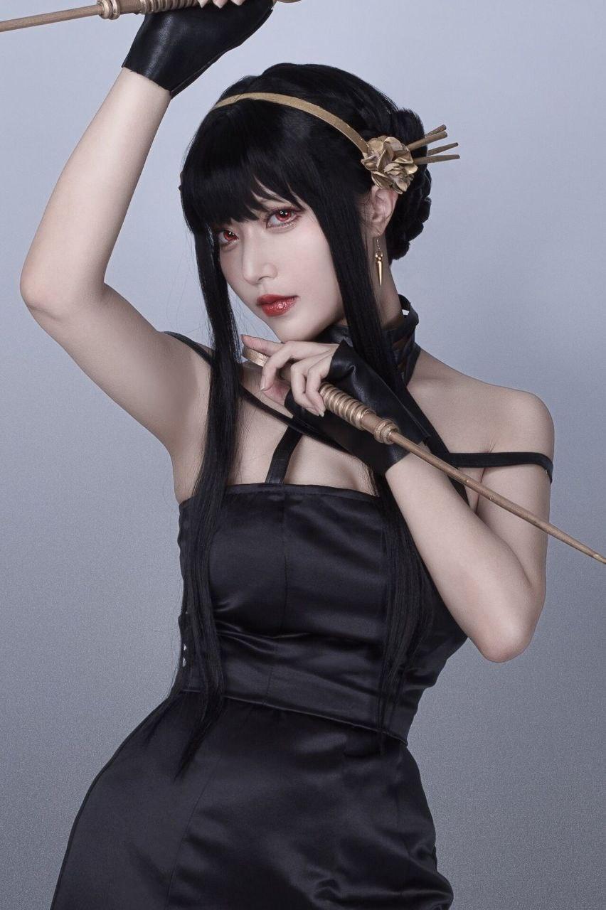 约尔kiriko_celia COS《间谍过家家》太符合原型人物了-1 约尔kiriko_celia COS《间谍过家家》太符合原型人物了-1