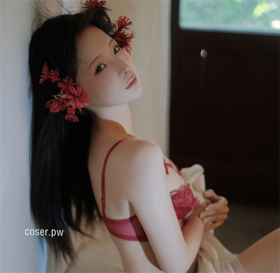 蠢沫沫欲望与红色交织，性感萌化你的内心-1