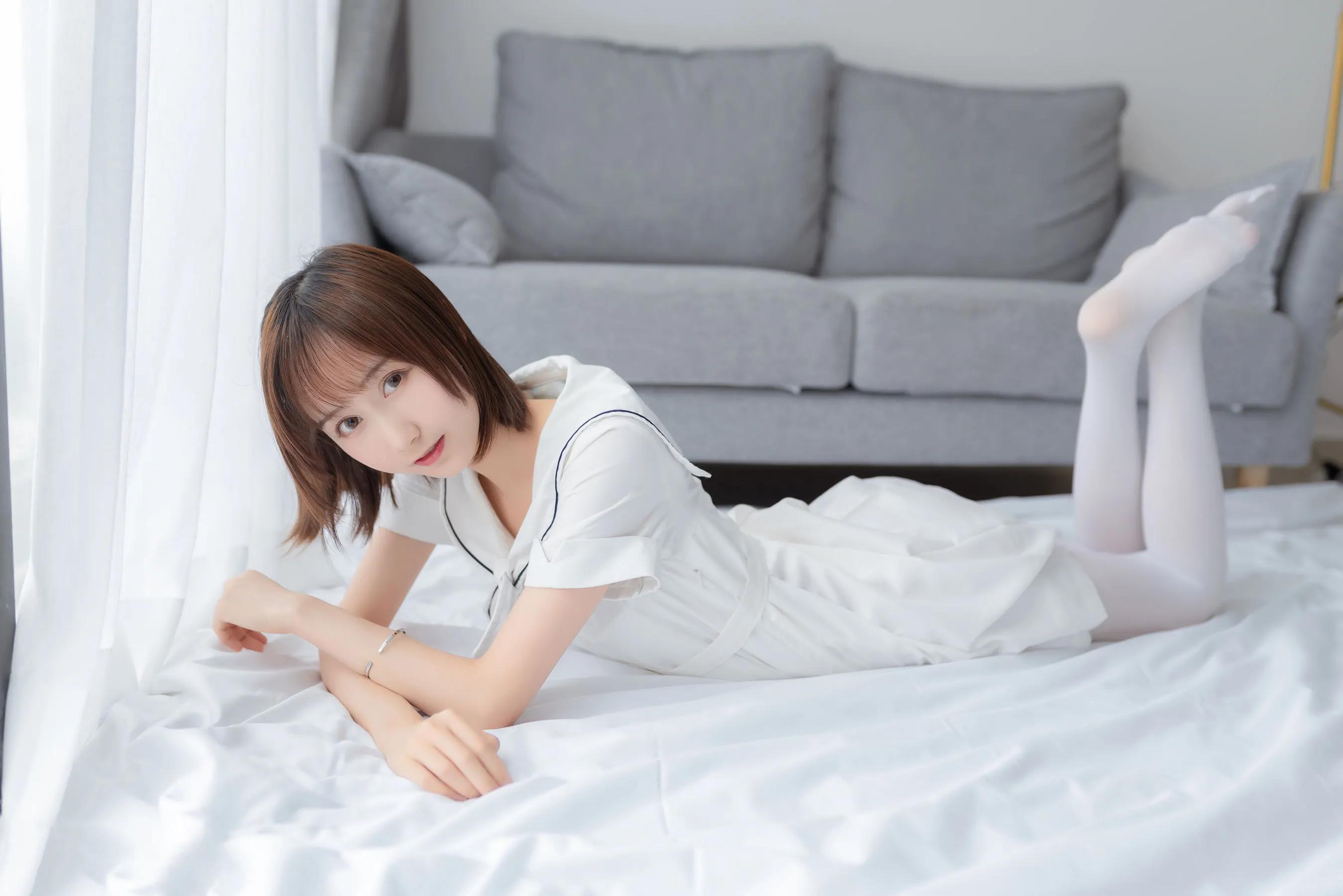 喵糖映画 纯色白裙白丝诱惑美图欣赏-4 喵糖映画 纯色白裙白丝诱惑美图欣赏-4