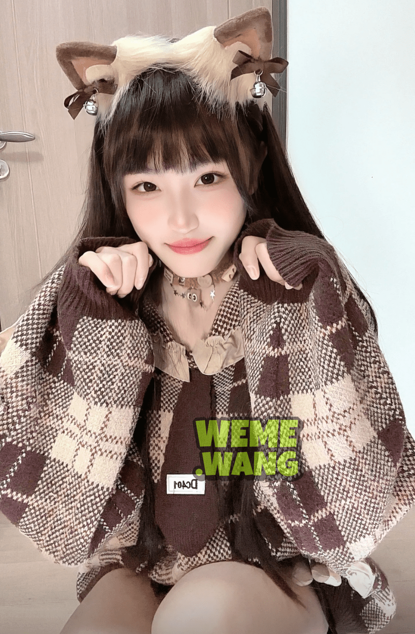 抖音“养眼萌妹”菲洛蒙：穿搭教科书与反差美的魅力交织-2