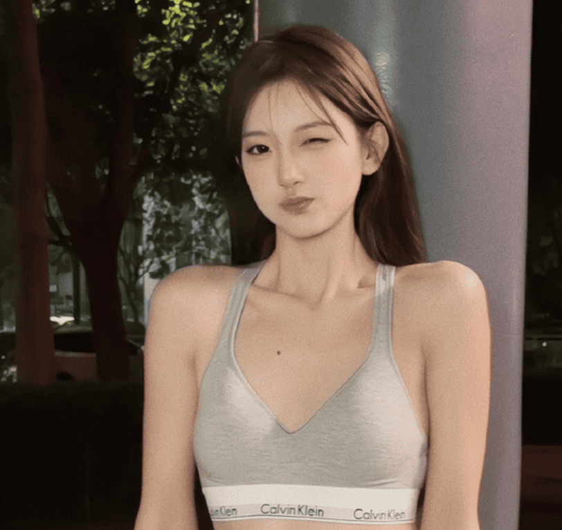 抖音粥粥酱个人简介,青春活力与柔美线条融合-1 抖音粥粥酱个人简介,青春活力与柔美线条融合-1