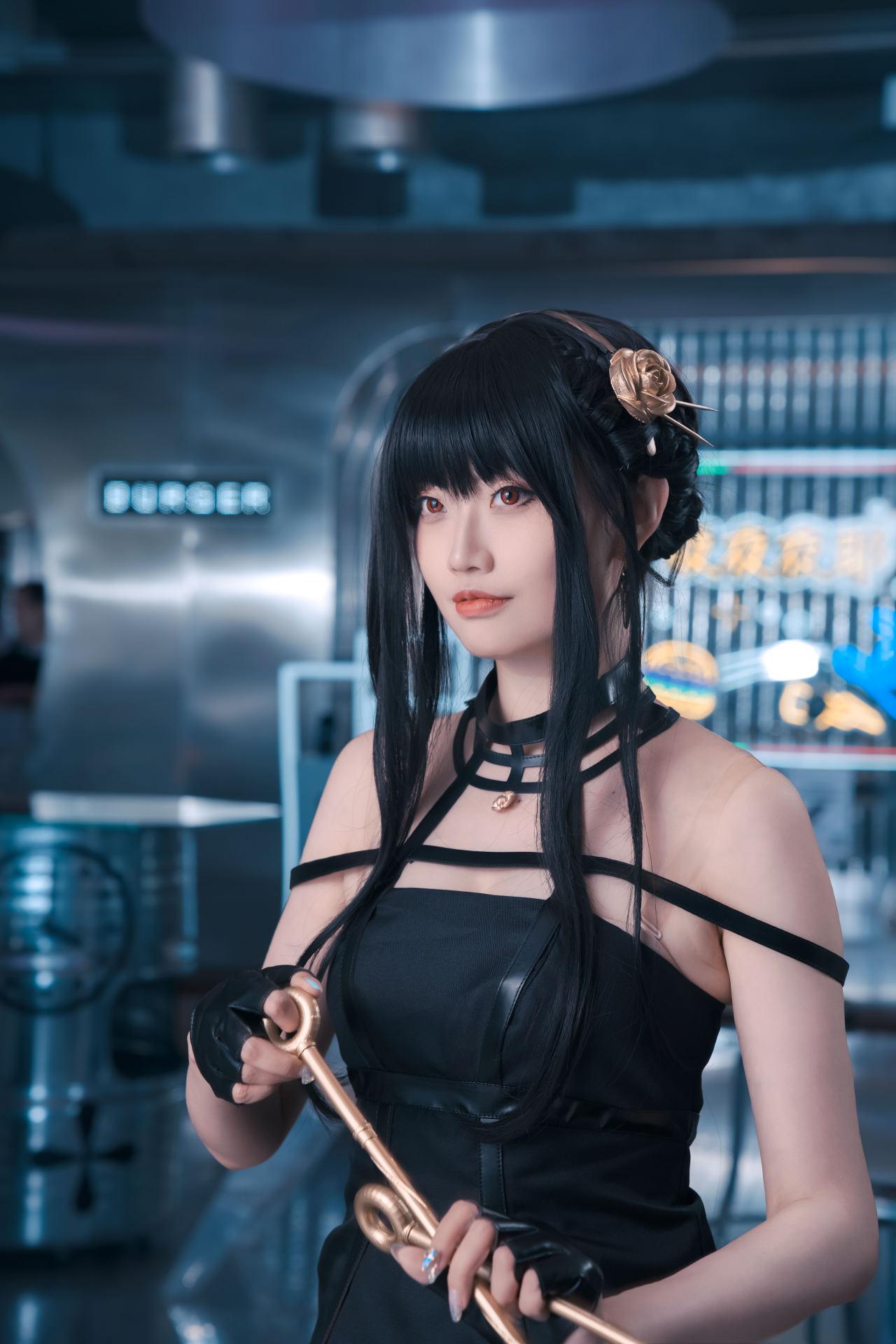 《间谍×过家家》荆棘公主约尔COS真人图 (CN：梁月曦Luna)-12