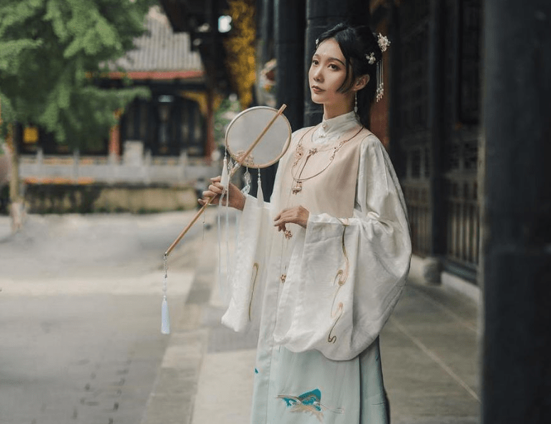 如月灰最全COS作品，各种作品驾驭自如-1