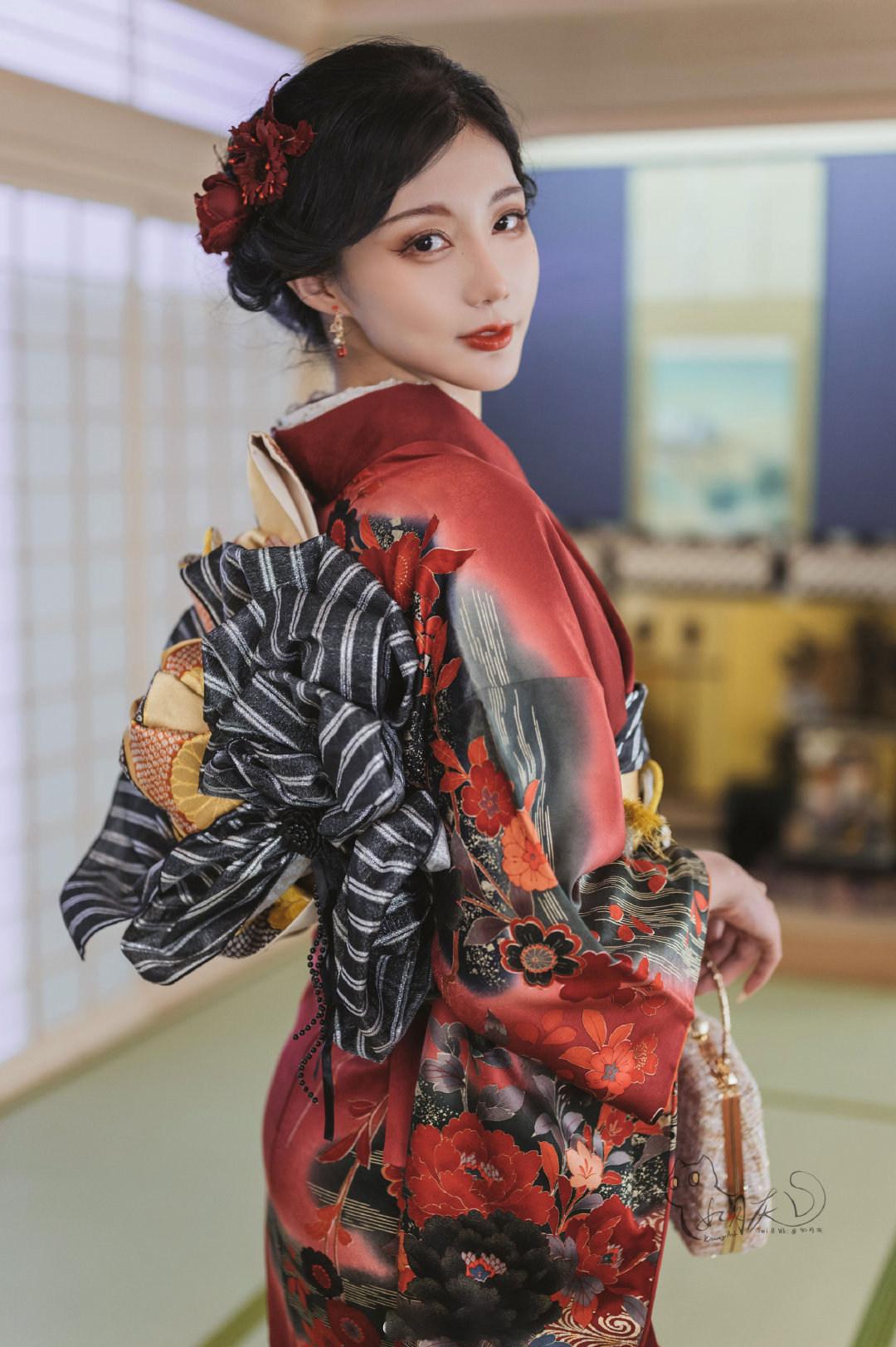 如月灰和服写真图欣赏-8 如月灰和服写真图欣赏-8