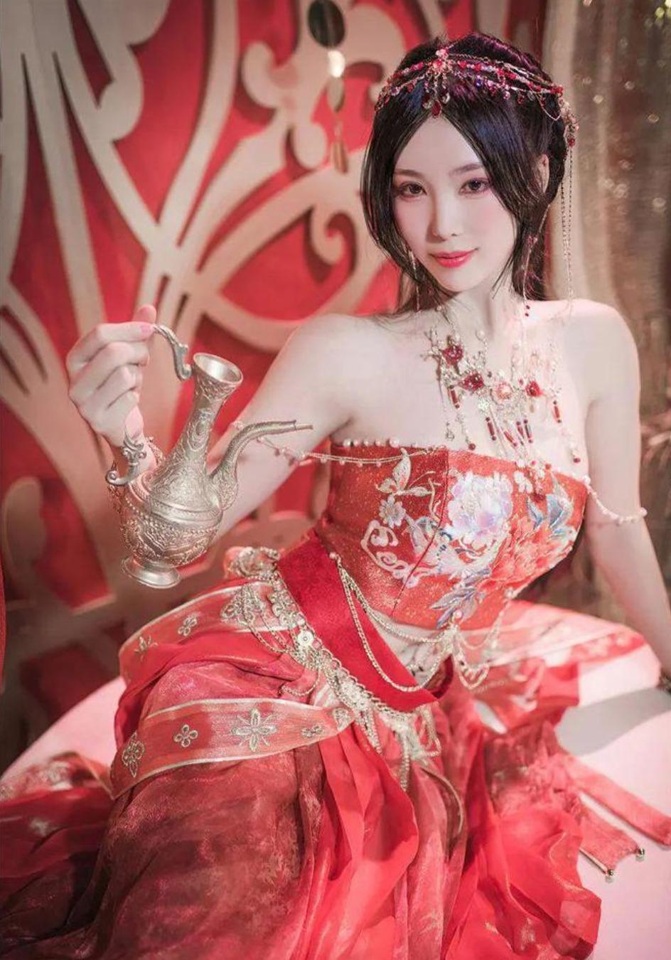 当抖娘利世遇上抖音利世,陈若依成了名人-1 当抖娘利世遇上抖音利世,陈若依成了名人-1