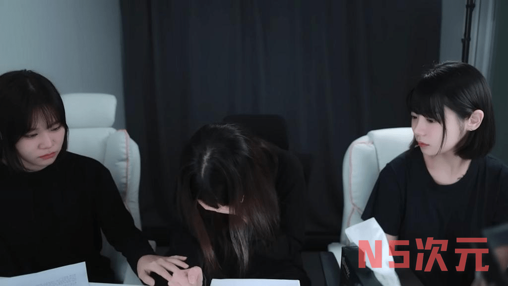 Artgravia旗下多名模特遭遇老板咸猪手-2 Artgravia旗下多名模特遭遇老板咸猪手-2