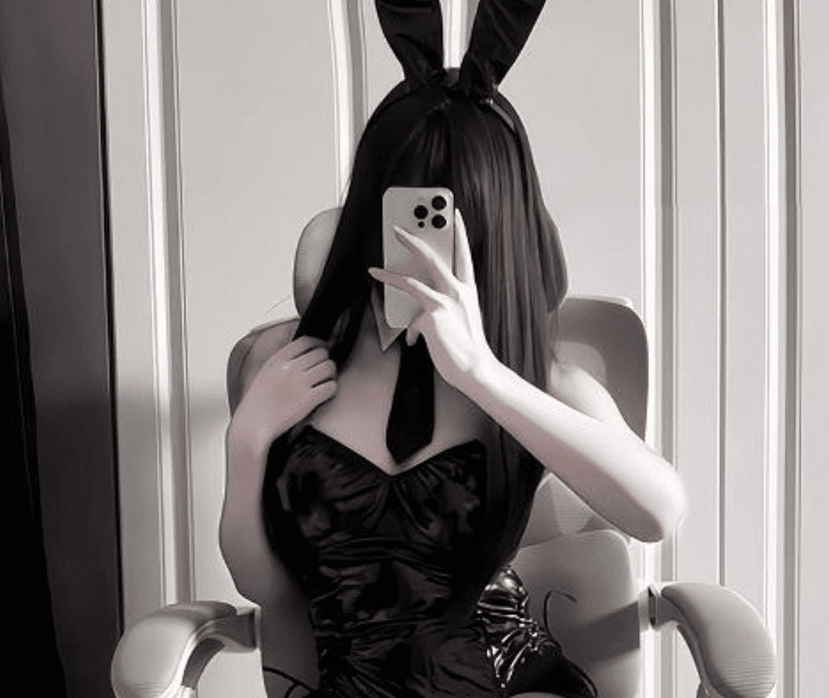 不可一柿个人简介，兔女郎制服诱惑写真图片-2