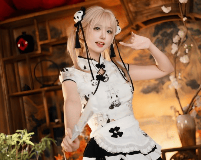 B站碳酸熊卡个人简介，B站充电专属图集-1