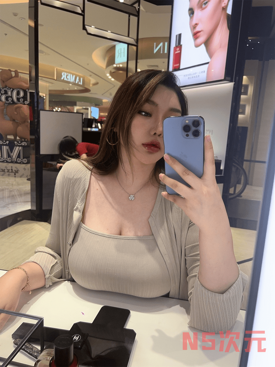 Miko多肉大白兔：丰满身材散发的美丽光芒-3