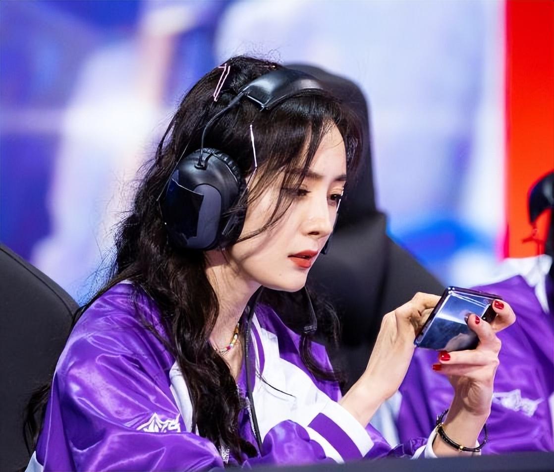 杨幂花式COS小丑女，虽不相但很有个性！-1