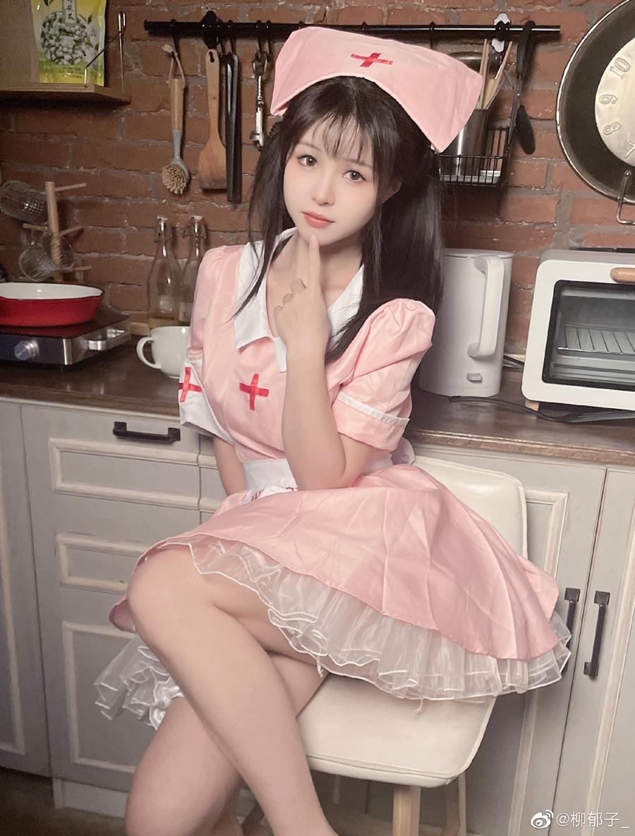 晕崽zz（柳郁子）风格百变 有国风汉服的“宝匣”称号-2