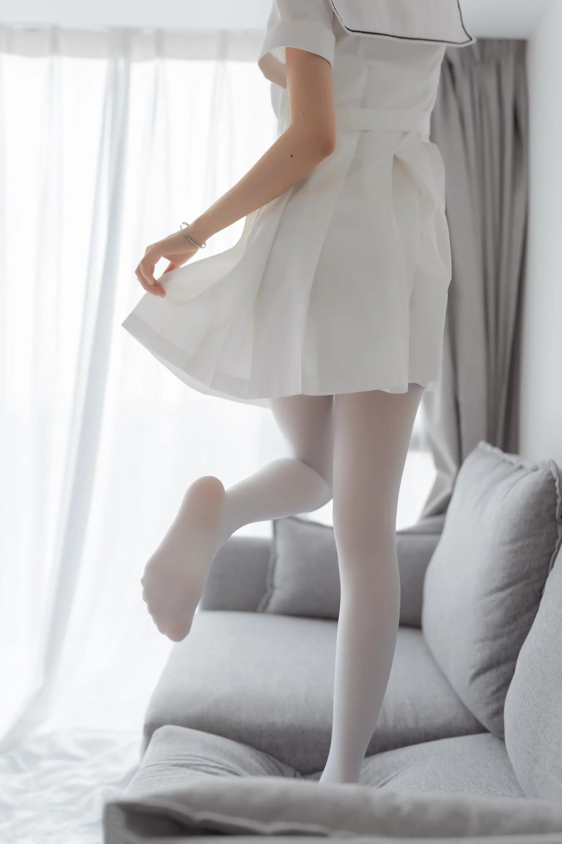 喵糖映画 纯色白裙白丝诱惑美图欣赏-5 喵糖映画 纯色白裙白丝诱惑美图欣赏-5