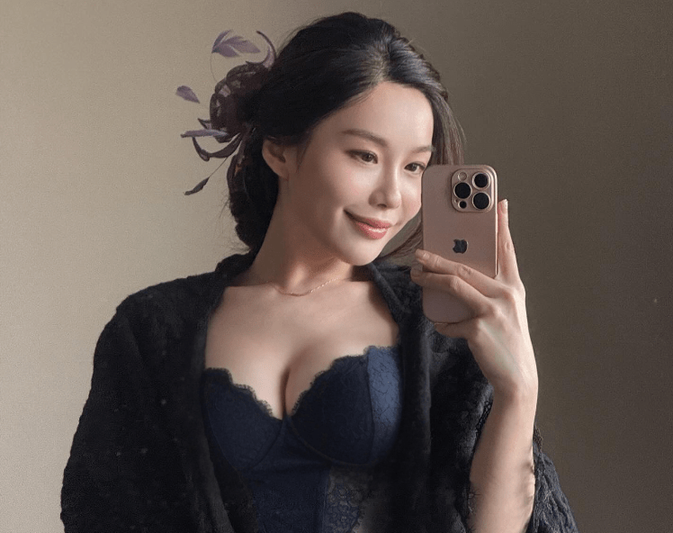 微博铁锤姐姐个人简介及图片，秘语空间最新图片赏析-1