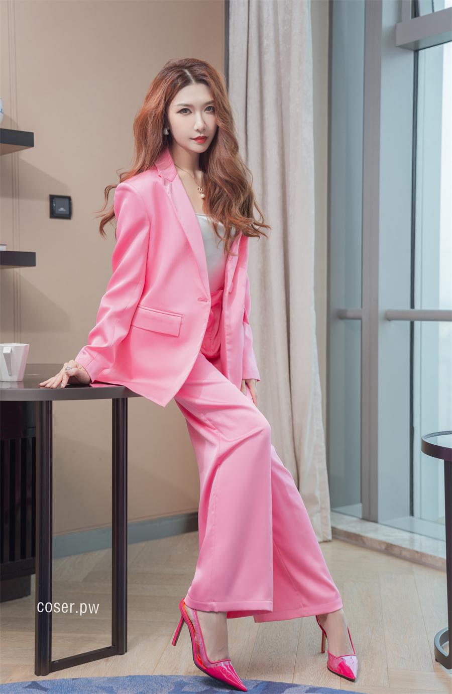 心灵之旅,与女上司一起出差的意外发现-2 心灵之旅,与女上司一起出差的意外发现-2