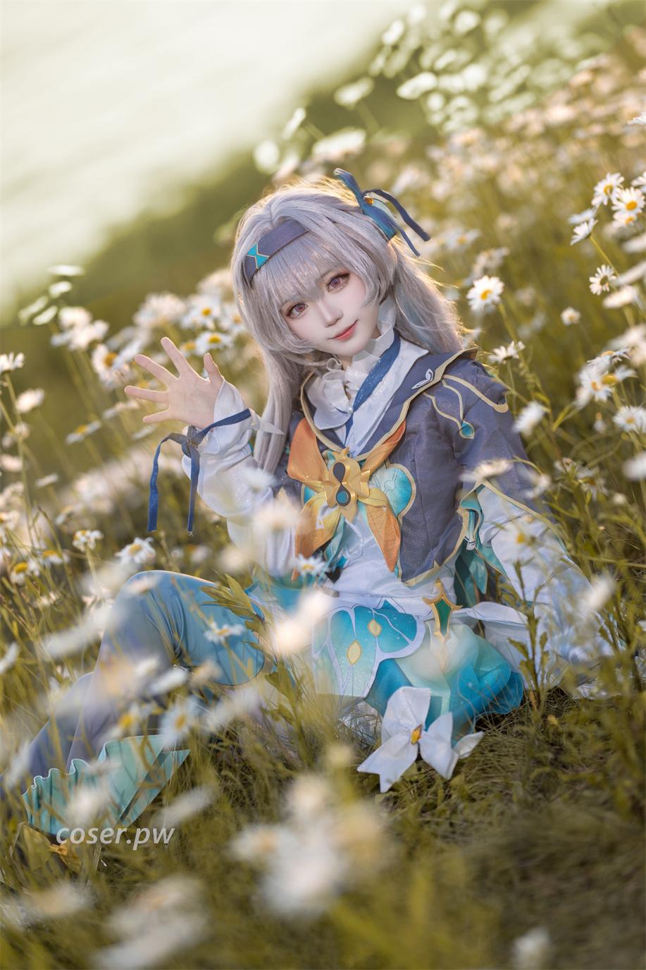 花柒Hana写真作品预览，镜华小仓唯cos正片等-1