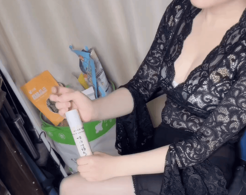 丢丢不乖爱健身个人简介，微密圈作品图片来袭-2