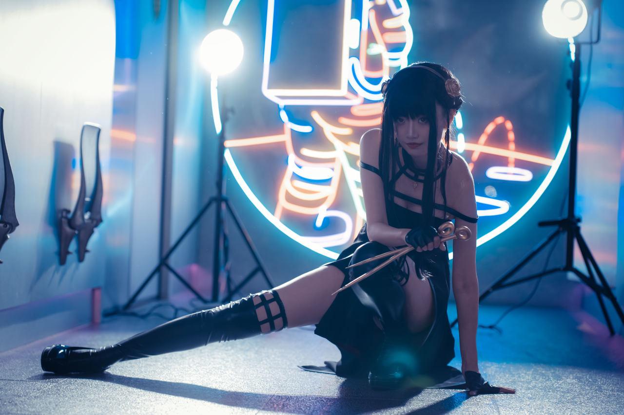 《间谍×过家家》荆棘公主约尔COS真人图 (CN：梁月曦Luna)-21