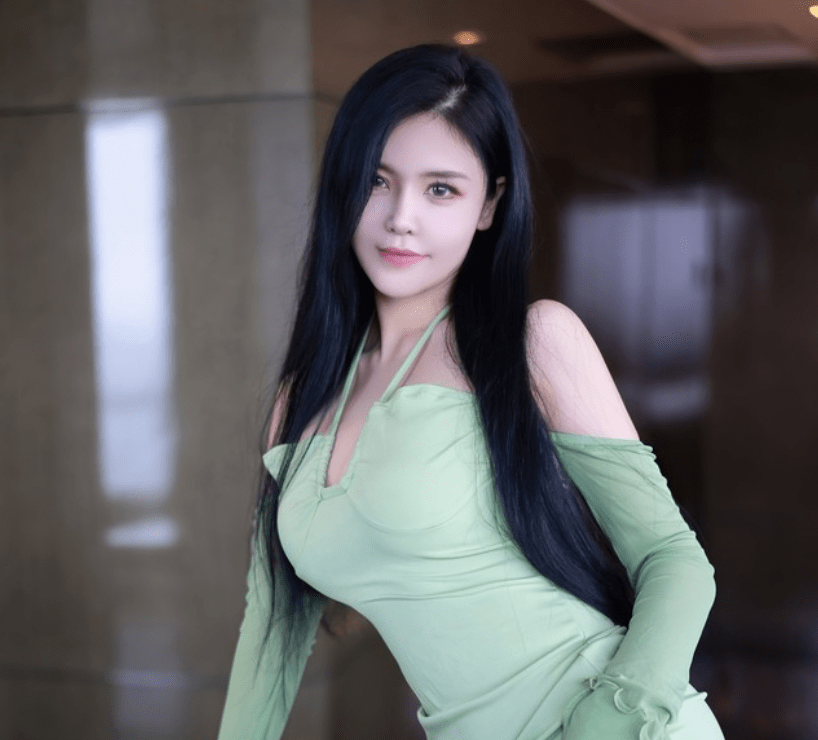 刘钰儿个人简介图片,多套高质量写真集-2 刘钰儿个人简介图片,多套高质量写真集-2