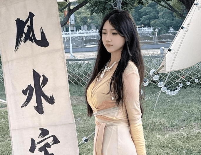 《“神仙姐姐”不呆猫可爱甜美外貌过人》-1