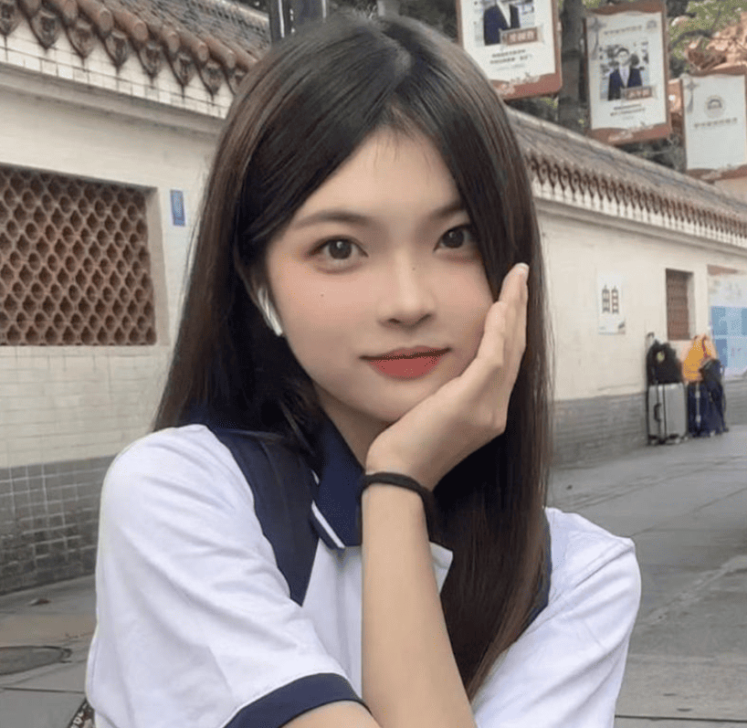 抖音纯欲伊个人介绍，“清纯又迷人”反差感强烈-2