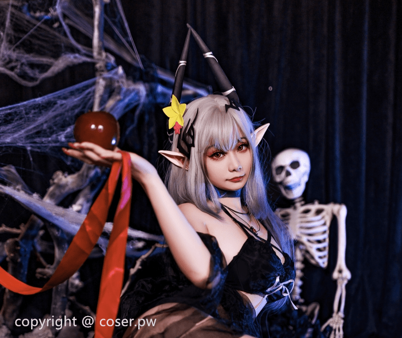 《阿雪雪“泥岩泳装”一场海边的浪漫冒险》-2