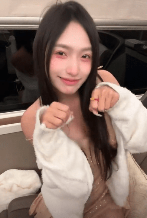 无关关子觅圈,火辣时尚性感,美照尽展无限魅力!-4 无关关子觅圈,火辣时尚性感,美照尽展无限魅力!-4