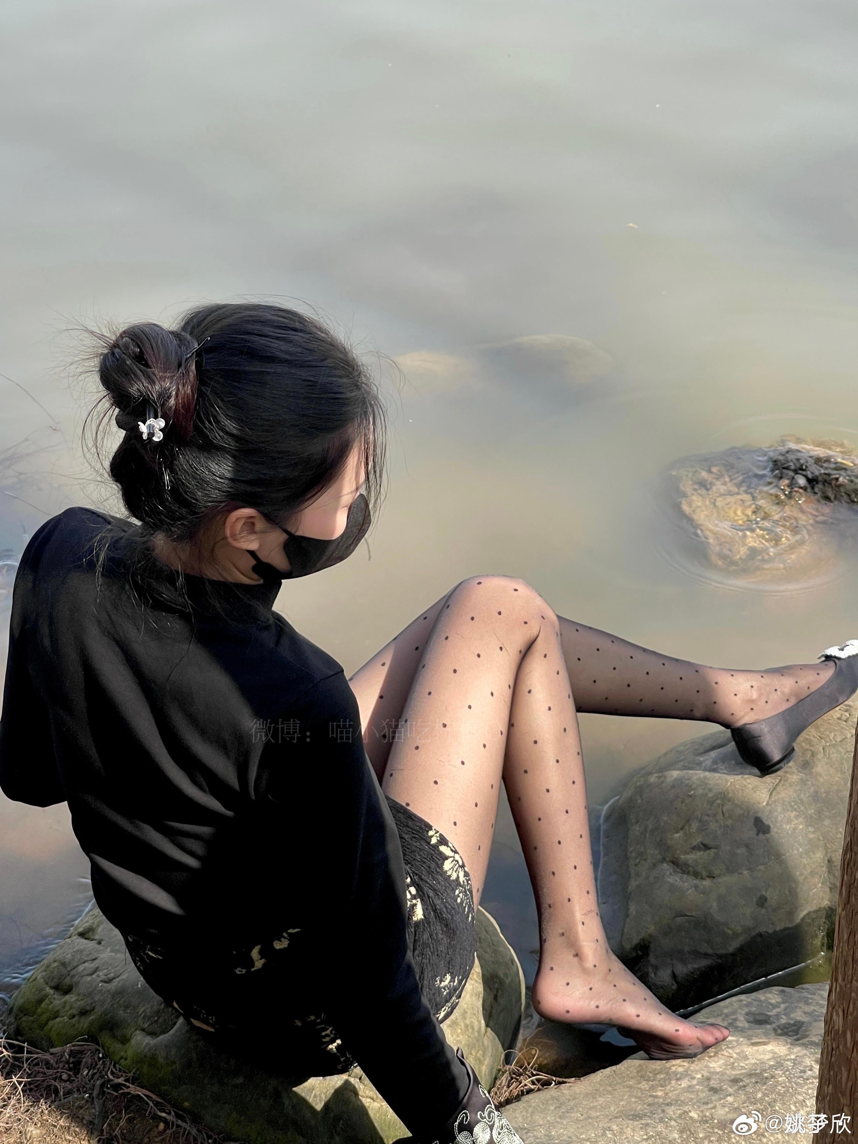 喵小猫吃柠檬个人简介，早期微密圈作品图集-2