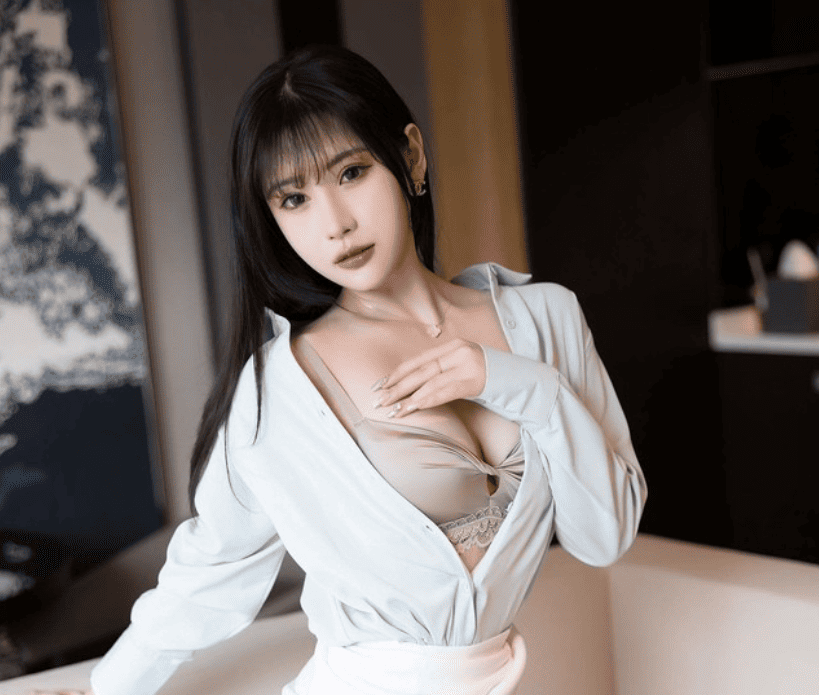 秀人张欣欣个人简介，清纯少女到性感风格轻松驾驭-1