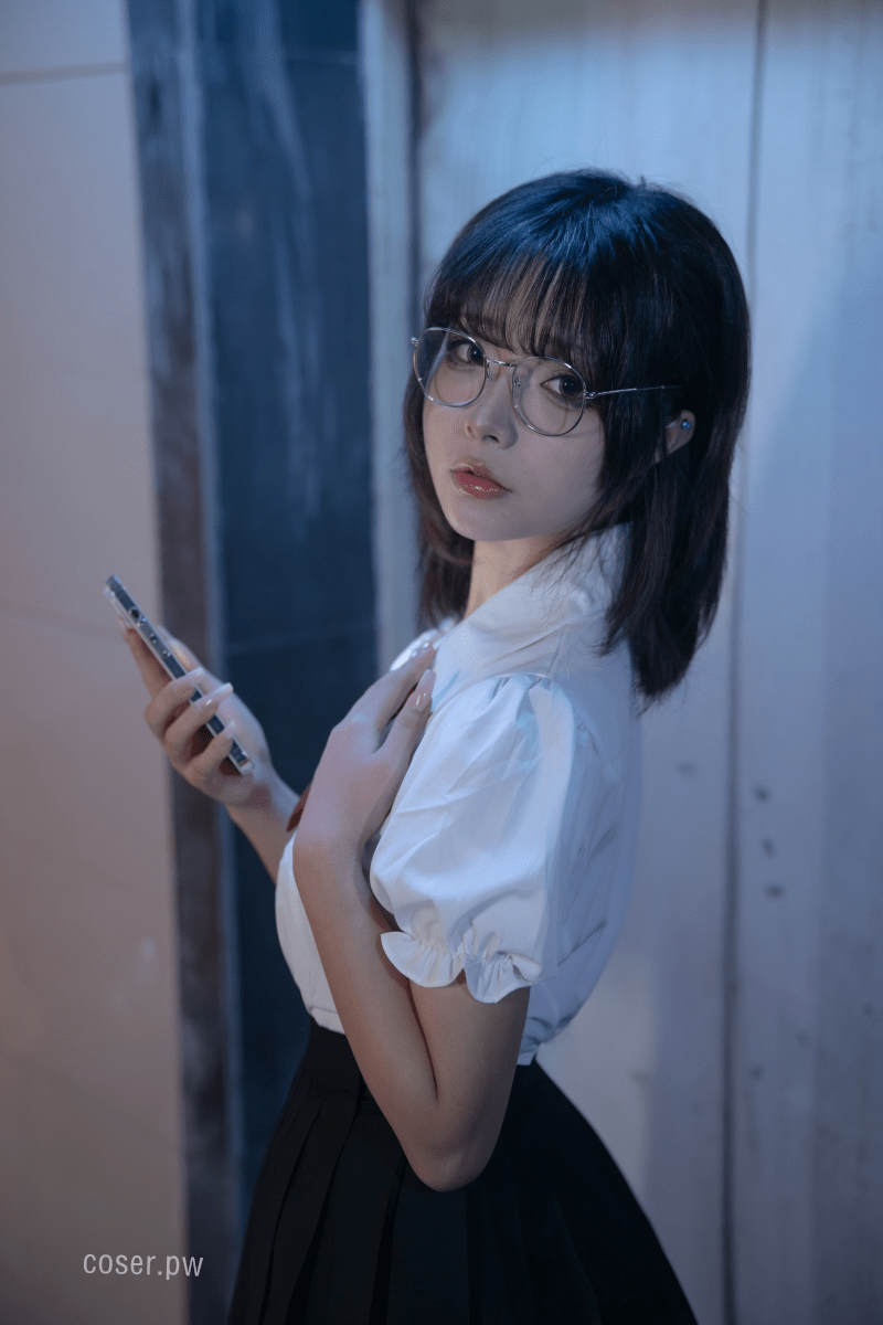 Yuuhui玉汇最新作品《YS电梯间》欲望与纯洁的碰撞！-1