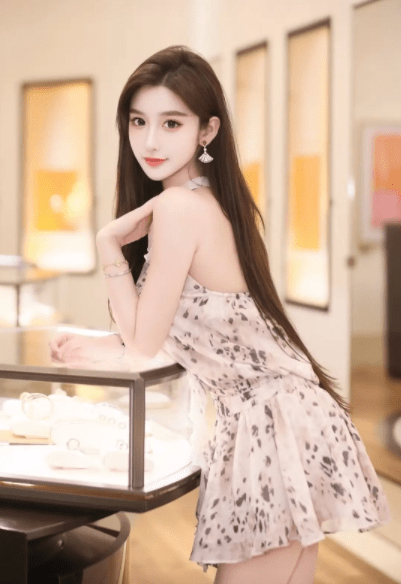 抖音李书欣个人简介，优雅又迷人，诠释都市时尚-2