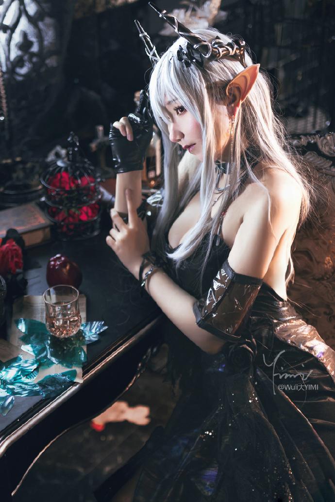 《手机游戏《明日方舟》泥岩COS真人图欣赏（CN：Wuli大YIMI）》-10