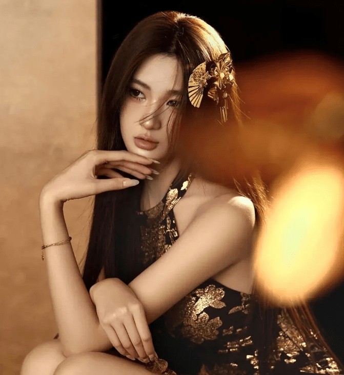 丝月神个人简介倾城佳人就是我呀，镜前自信时刻-2