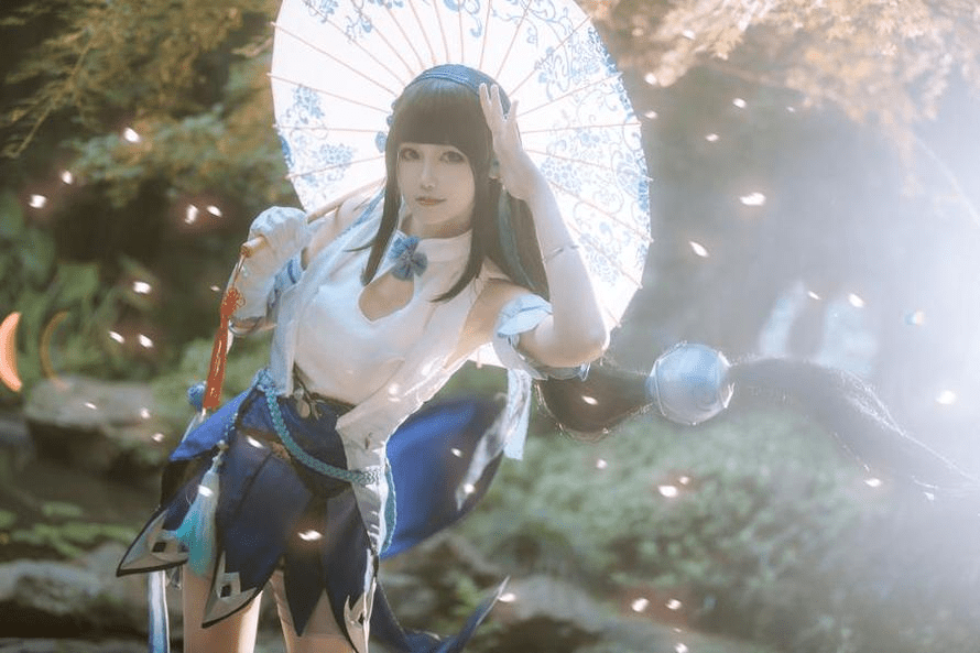 戚顾儿最新cosplay图集，一丝不苟的展示-1