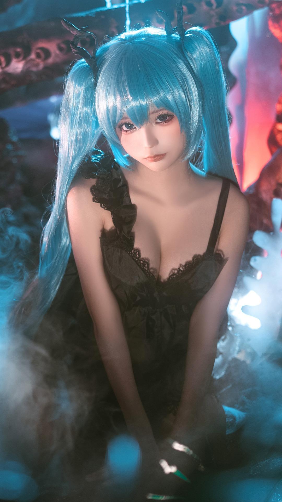 蠢沫沫《深海少女》图-1 蠢沫沫《深海少女》图-1