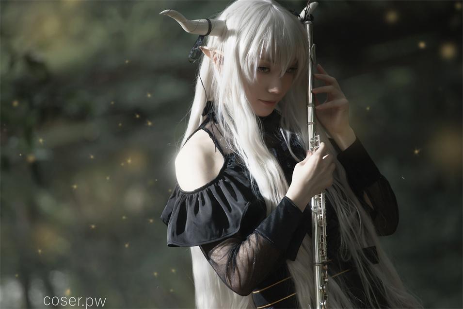 Cien恩恩最新cos作品图包，不自觉的流连忘返-1