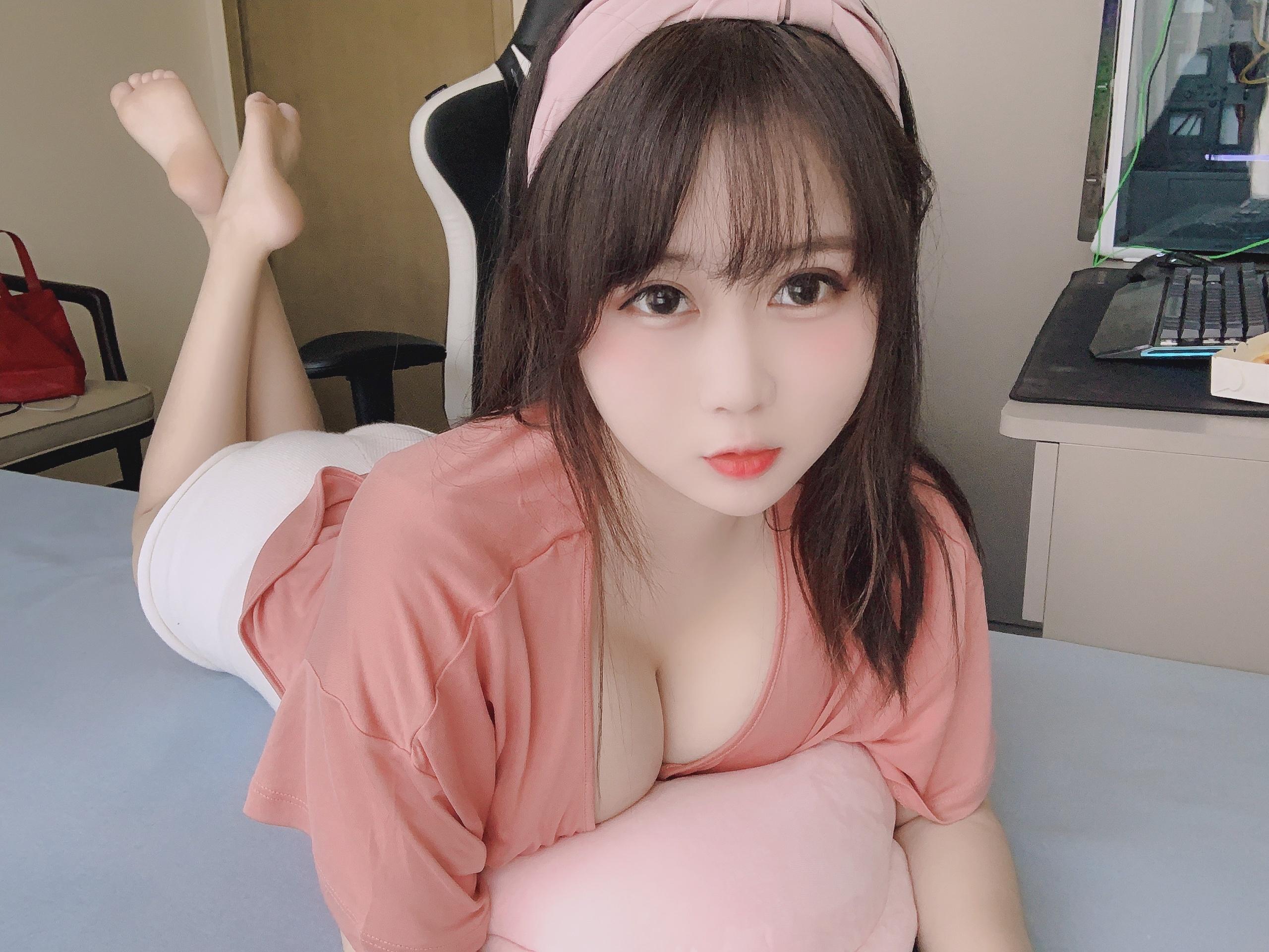 动漫博主是依酱呀(依依超级懒)个人详细资料介绍-1 动漫博主是依酱呀(依依超级懒)个人详细资料介绍-1