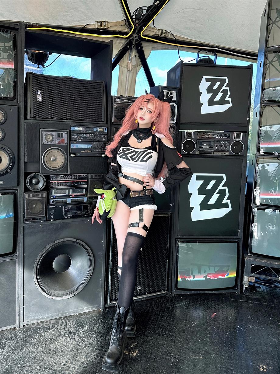 炼奶Mayoi个人介绍，最新cosplay图片分享-1