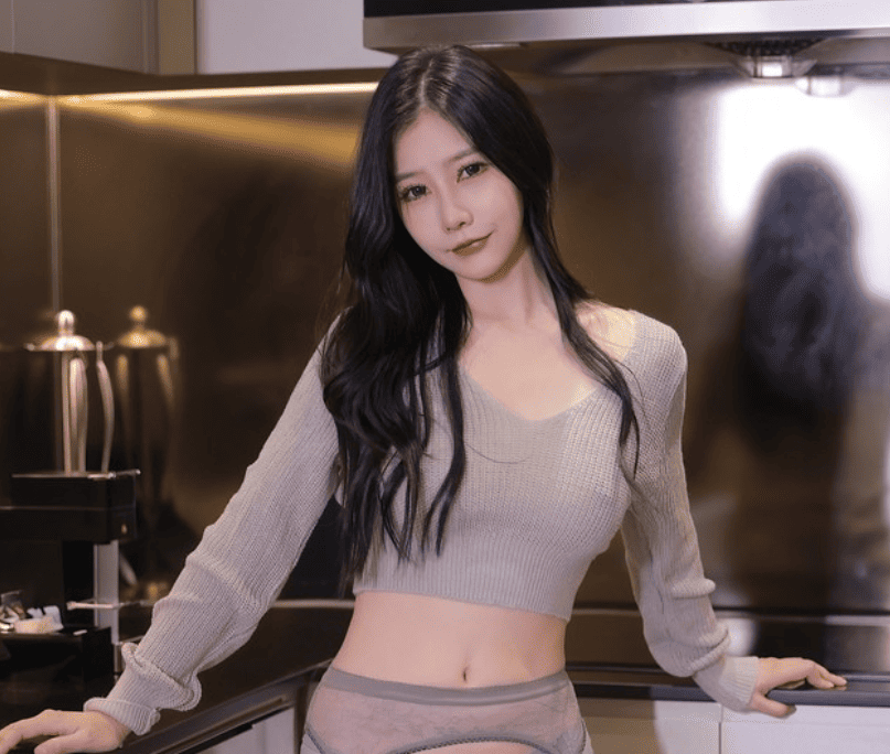 秀人尹甜甜个人简介及图片，镜头美好瞬间一刻-1