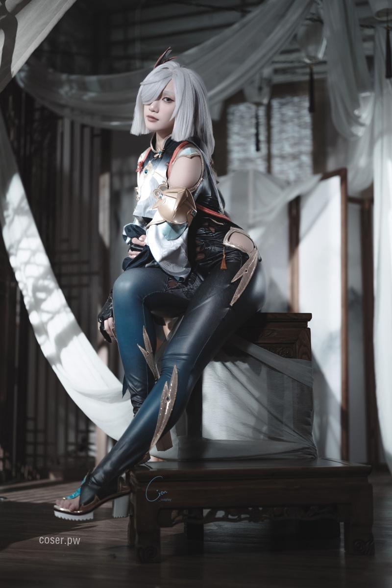 Cien恩恩申鹤图，严谨还原的细节，展示战斗的美感-1