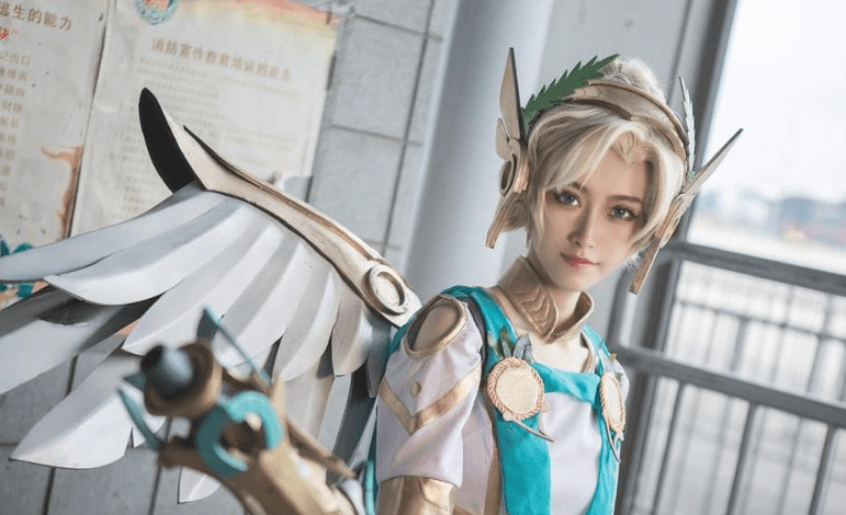 时雨不迟cosplay图集，眼神清澈角色动人-1