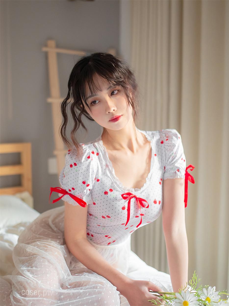 念雪ww个人简介，最新OL白衬衫居家风图集-1