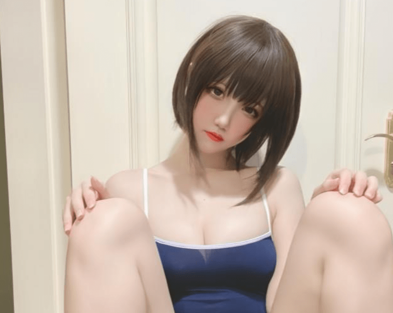 阿薰kaOri个人简介，各种cos图片黑太子旗袍-2