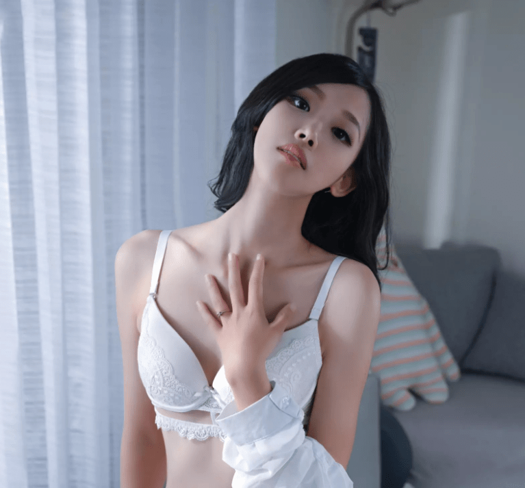 台湾美女海量写真图片，感受都市丽人的摩登-1